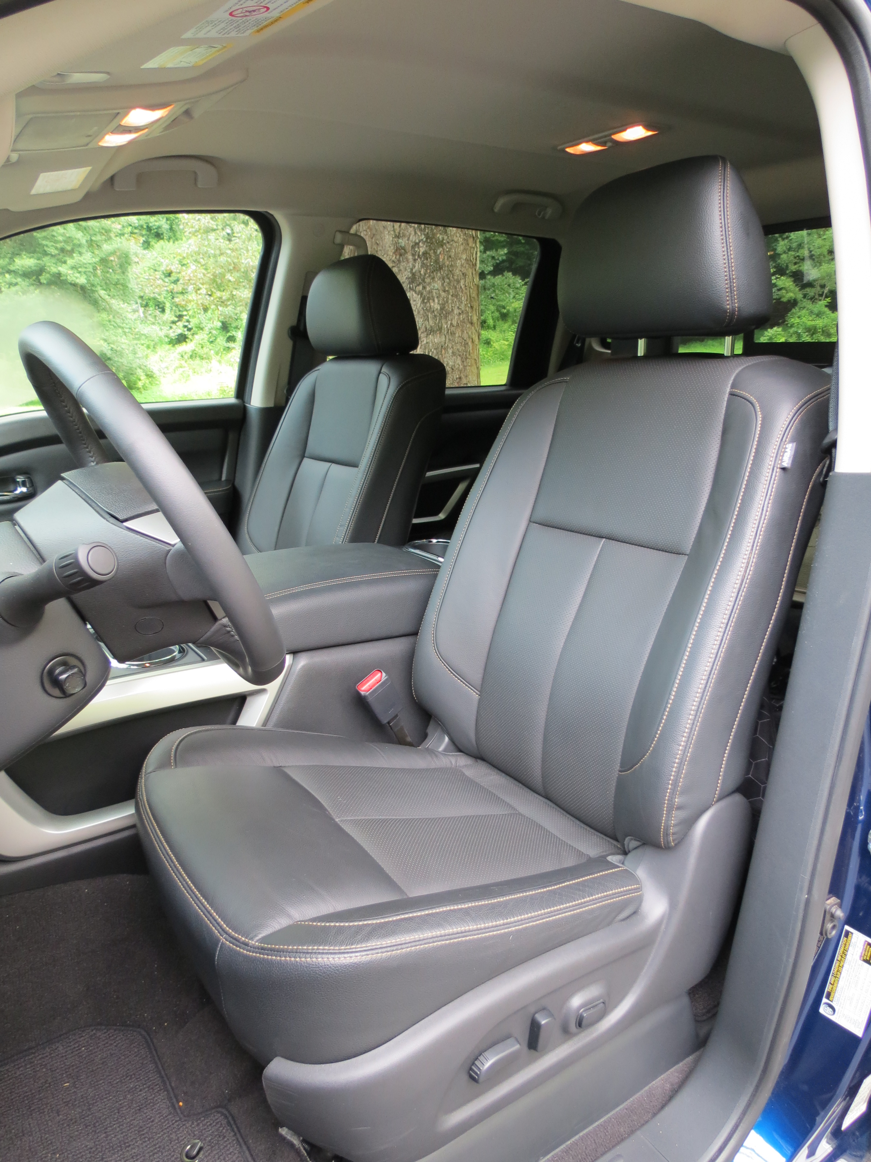 The Nissan Titan XD features Leather Captain's Chairs w/heated seats. 8-Way Powerd Driver Seat w/ Adjustable Lumbar, and 4-Way Power Passenger Seat.